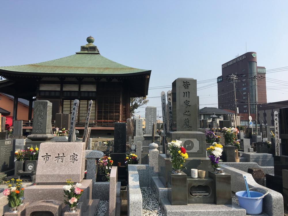 最新墓地圖片與小徑特色小店，探尋安寧之地的獨特韻味