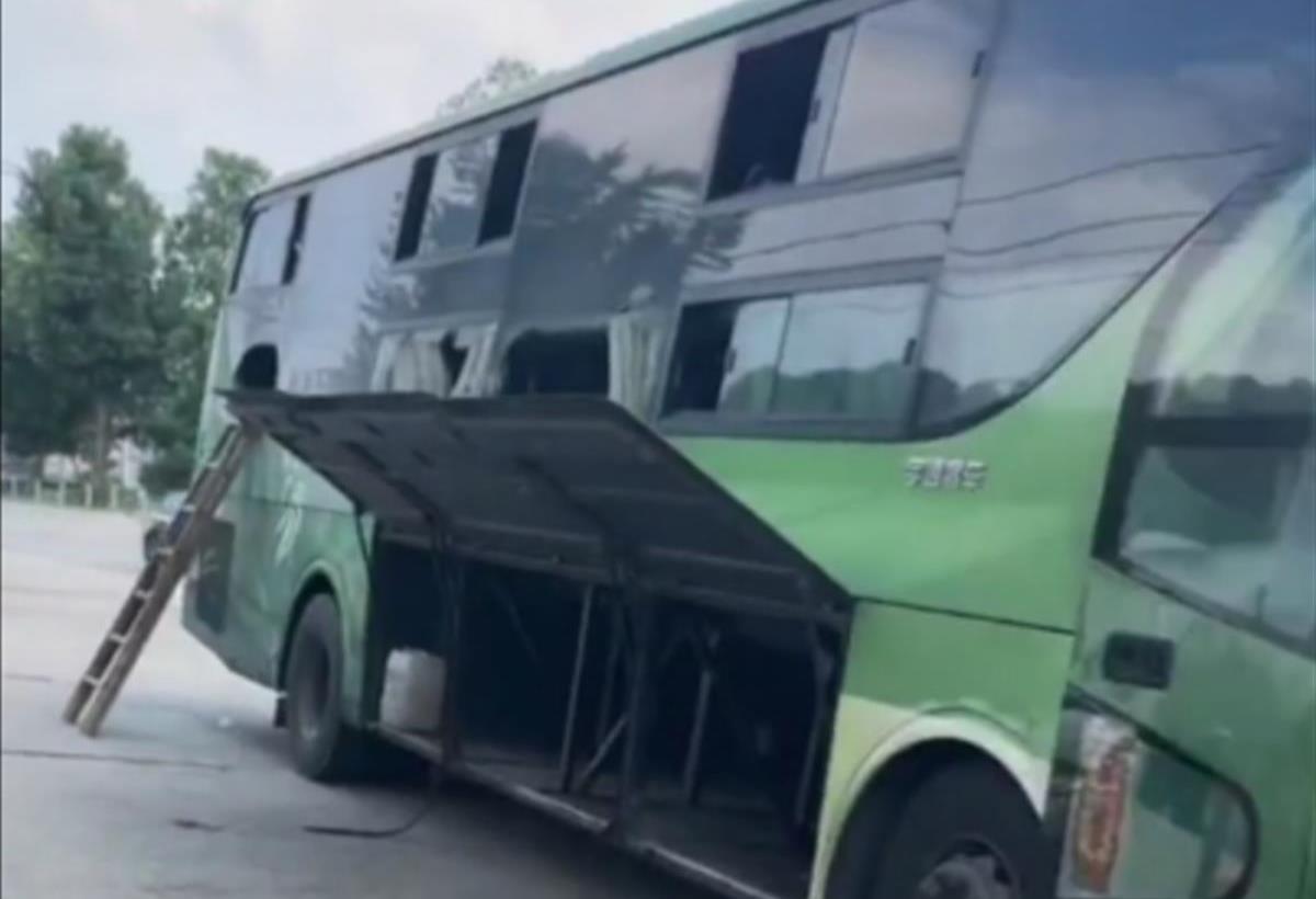 大巴車最新視頻，自然之旅的心靈探索，重拾寧?kù)o的旅程